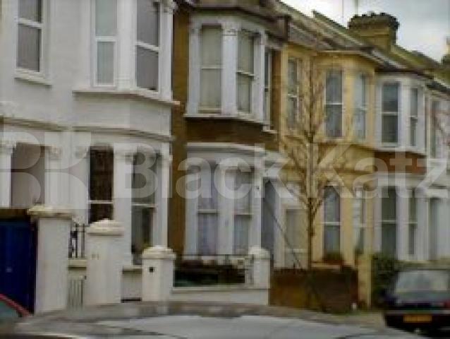 			3 Bedroom, 1 bath, 1 reception Flat			 Bracewell Road, NORTH KENSINGTON W10